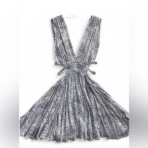 Lovely Day - Shades of Grey - Gauze Cut-Out Deep-V Mini Dress